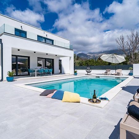 Villa Invigo - Brand New Private Pool Villa Mlini Exterior photo