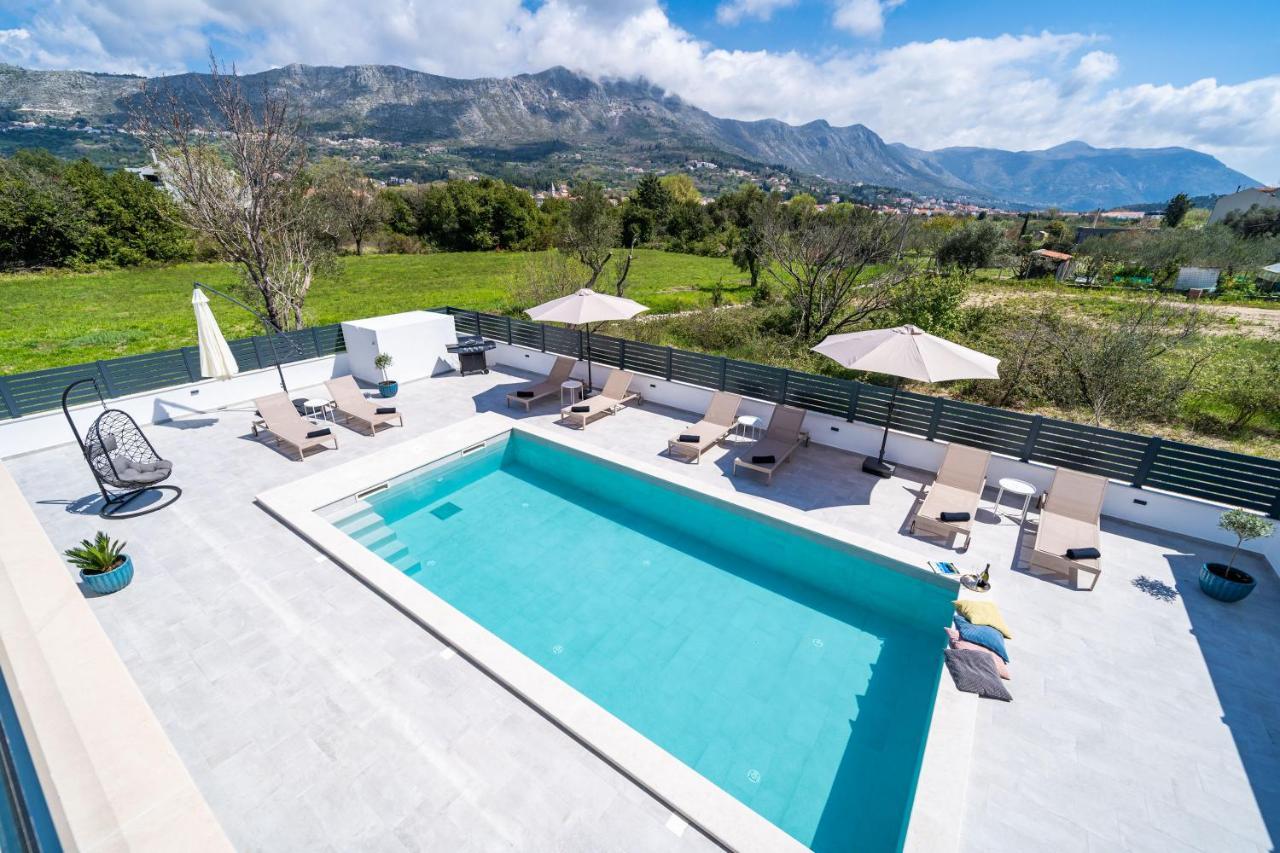 Villa Invigo - Brand New Private Pool Villa Mlini Exterior photo